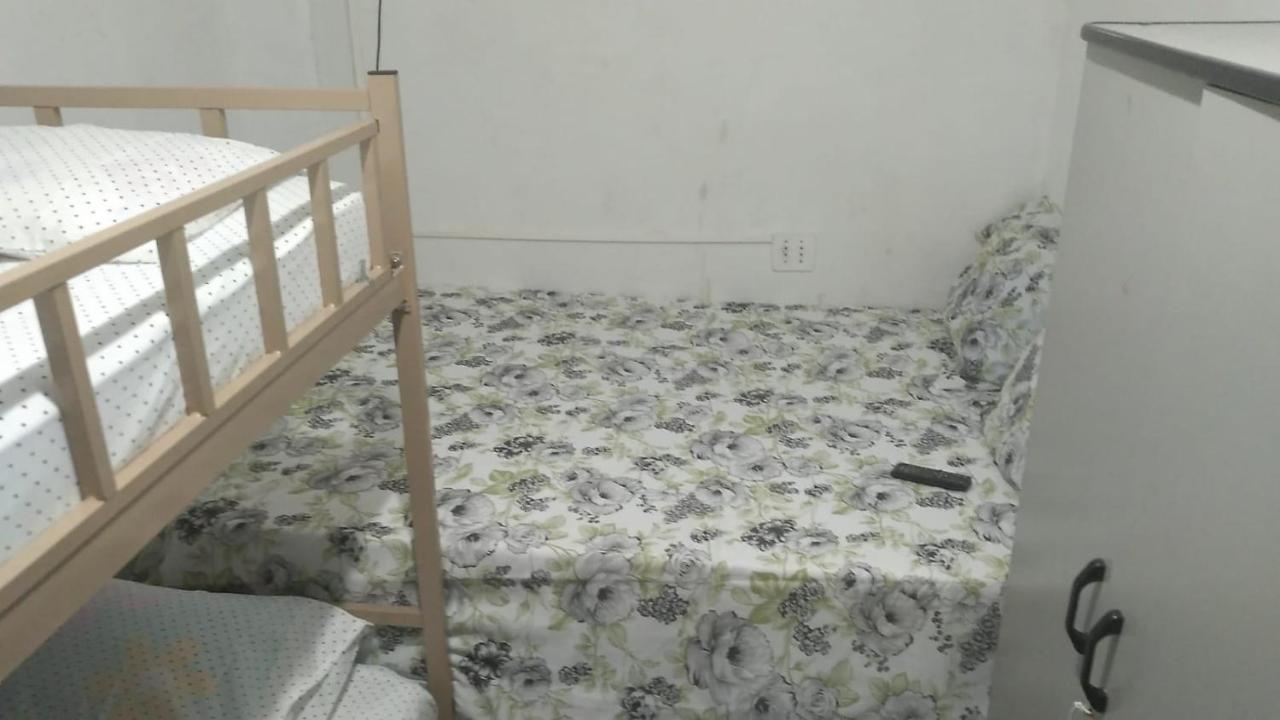 Quarto com Cama de Casal ou 2 de Solteiro